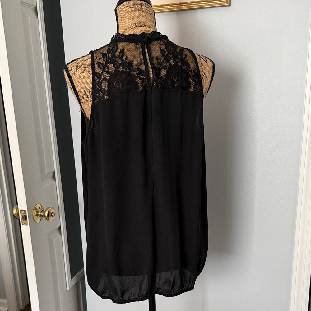 New York & Company Black Lace Yoke Sleeveless Camisole - Picture 4 of 4